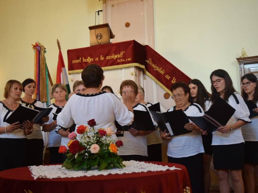 Énekekkel dicsőítették az Urat