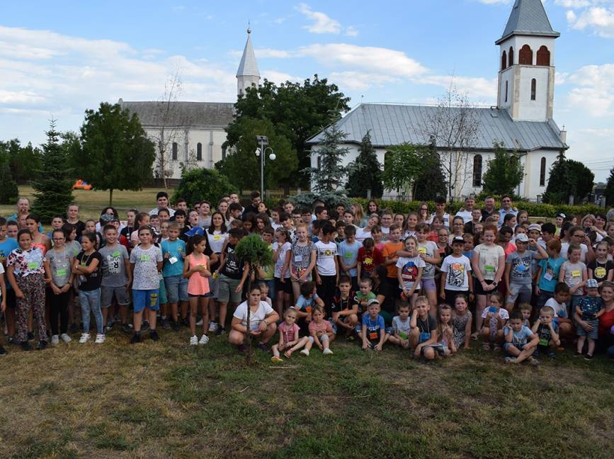 Fergeteges gyermeknap